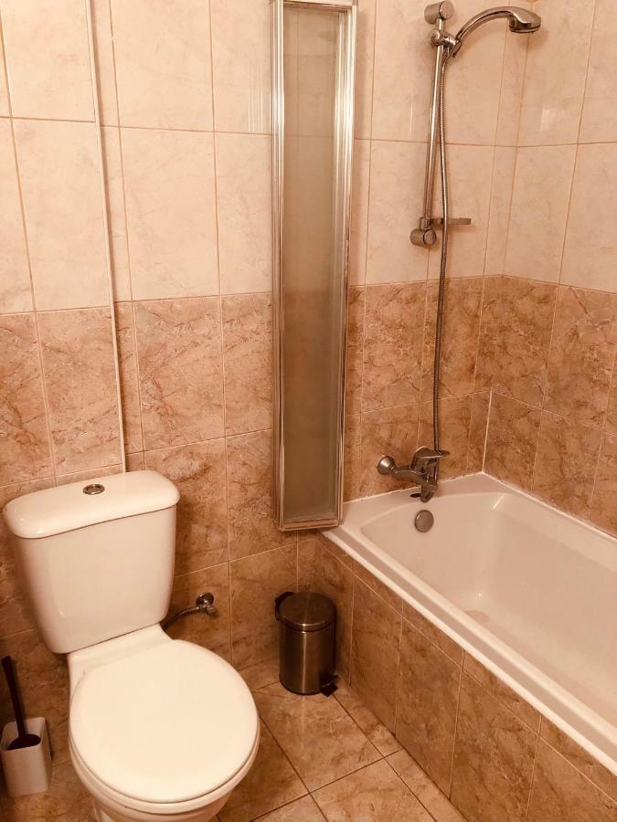 Private Apartment At Aristo Universe III With Pool Paphos Eksteriør bilde