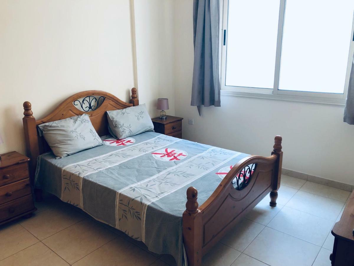Private Apartment At Aristo Universe III With Pool Paphos Eksteriør bilde